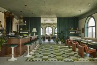 Hotel Genevieve