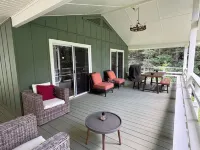 Rock Ridge Base Camp @ DuPont - 6.5 Acres, Sleeps 5, Ride from the House Hotels in Crab Creek