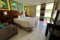Travelodge by Wyndham Lumberton Hotels in Lumberton
