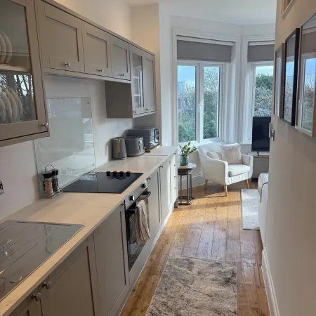 Beautiful 1-bedroom apartment. Perfect for couples, families, or friends.