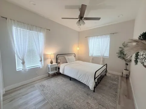 Modern Family Haven #2 - Minutes from Disney Magic/Knotts and Saigon