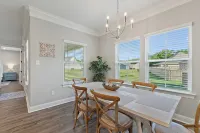 The Coral Reef Estate - 5 bd/ 3 bath