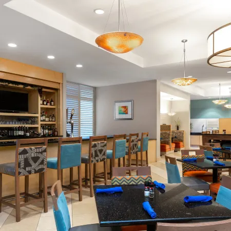 Holiday Inn WINTER HAVEN by IHG
