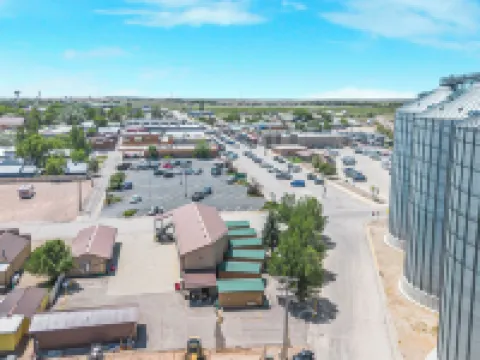 Hansen Inn and Cabins Hotels in Wall