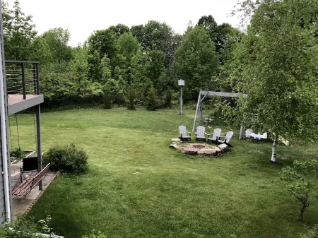 Summer dates available! In the heart of  Door County-Spacious Home Отели в г. Эфрейм