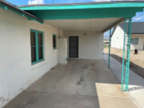 Cozy 2 Bedroom Apartment Getaway with AC Hotels in Safford