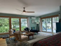 Private Lakefront Estate with 180 Degree Views - WiFi