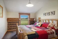 Rent the Entire Guest Ranch for your reunion, retreat or event! - Boutique