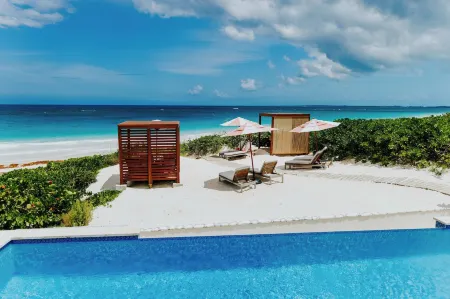 Pink Sands Resort Отели в г. Данмор-Таун