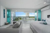 Welcome to the Elegance  with this unique Ocean Front Studio, with Beach access