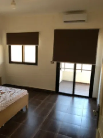 Quite  appt   and sea view to relax your stay 10 min to Sidon  20 min to Beirut Hotels in 