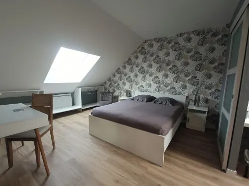 Room in 2-person apartment Ecommoy 호텔