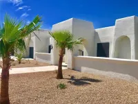 Bullhead oasis! Enjoy putt putt, view, pool & heated spa!
