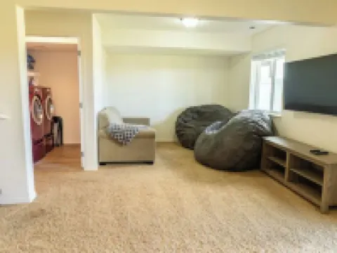 Clean, Close to WSU and Great for Groups โรงแรมในพูลแมน