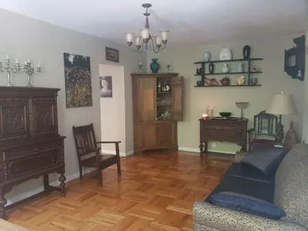 Unique spacious apartment in Manhattan, 2 bedrooms Отели рядом с достопримечательностью «Манхэттенский колледж»