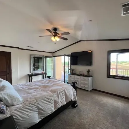 Meadowview Suite