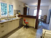 Mas of 150 M2 Saint Rémy de Provence, large swimming pool on well wooded land.