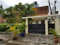 Room 7: Studio in a villa 5mn walk from the Royal Palace with swimming pool Hotels in Khan Russey Keo