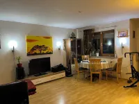 On the outskirts, close to the highway, all shopping facilities 2 rooms for 4 persons. Hotels in Abstatt