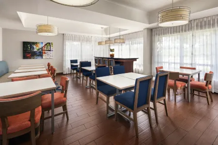 歡朋旅館-明尼阿波利斯楓林