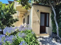 Sea view, trekking, detached house with private garden
