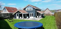 The Black House - Luxurious Holiday Villa in Zeewolde. Hotels in 
