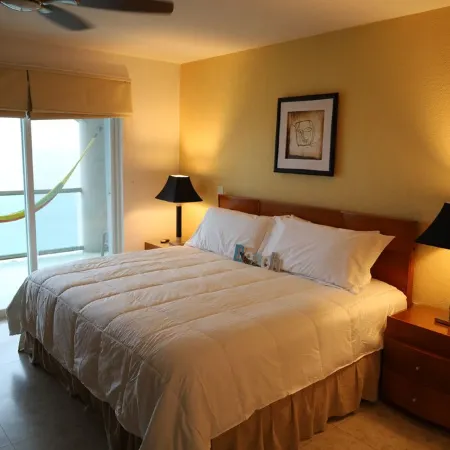 4/4.5 Condo Oceanfront Cozumel Downtown AC WiFi Security