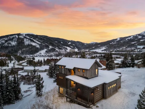 Big Sky Basin - Ski-in/Out, Hot Tub & Game Room