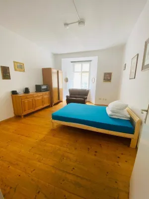 Studio for 2, in the middle of the city, with kitchenette