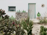 Artist's house, magical place warming heart and soul. Hotels in Cisternino