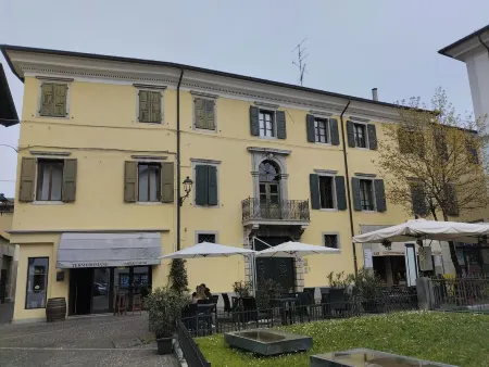 Appartamento in un Palazzo Storico con Terrazzo e Vista Panoramica su Cividale Отели рядом с достопримечательностью «Cividale del Friuli - UNESCO World Heritage Centre»