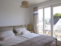 x1f30a; Oceanblue: Bright apartment right on the beach Hotels in Laboe