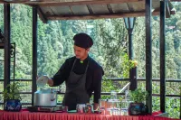 Alps Resort Dalhousie - Frühstück