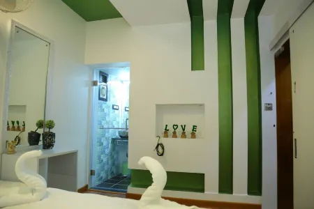 PRIVATE VILLA WITH INDOOR SWIMMING POOL Отели в г. Куддалор