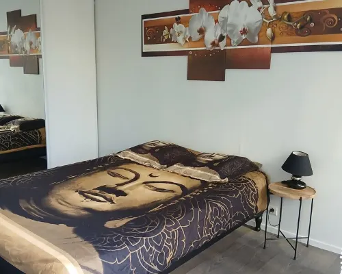 Charming T3 on the outskirts of Bordeaux - 2 bedrooms Hotels in Lormont