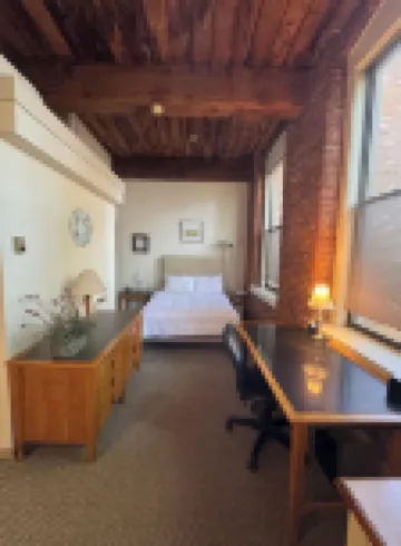 Cozy studio in the heart of Downtown Mystic.
