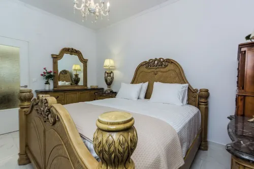 Theodosia Heritage Residence Deluxe 2 bedr 2 bath downtown, beaches AC  parking Hotels in Kissamos