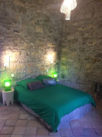 l'oiseau vert design Отели в г. Шандола