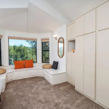 Spacious Mountain View Home - Pool, Spa, Game Room & Stunning Views [Sleeps 16]