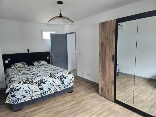 Spacious, quiet apartment by the river. Hotels in Saint-Louis