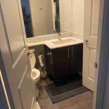 Amazing Condo in Trendy area Liberty Village Toronto near Downtown Rooms