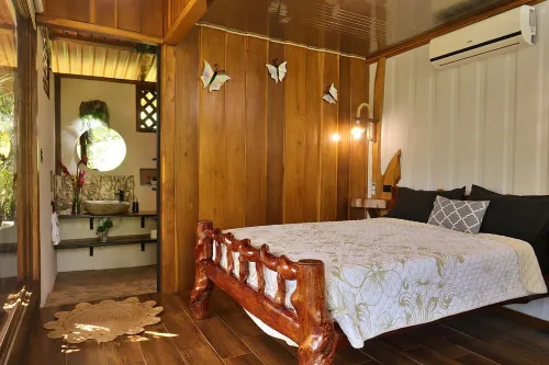 Rainforest Sanctuary - Cabin by a River