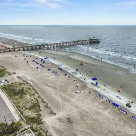 Charming 3-bedroom beachfront condo