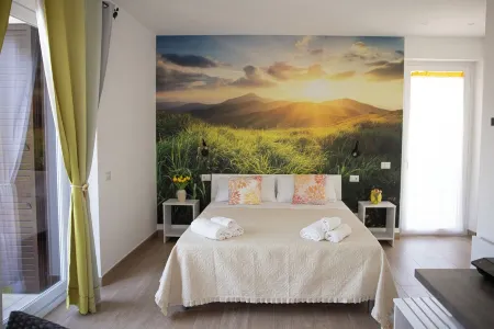 YELLOW STUDIO APARTMENT Отели в г. Gragnano