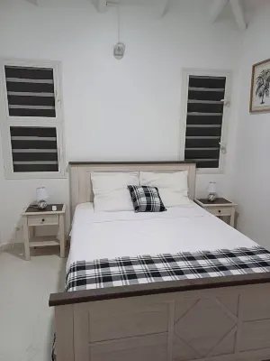 LE CORROSOL COUNTRY BUNGALOW Hotels in Bragelogne