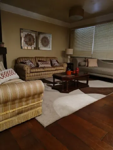 Spacious apartment for family. 烏魯瓜亞納酒店