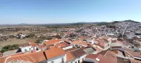 Casa Rural con Chimenea en Dormitorio, y Sala de Juegos. Con Piscina en Verano!!