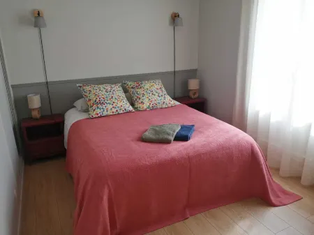 Very quiet, bright duplex apartment on the edge of a forest, 15 minutes' walk from the town center