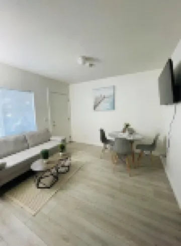 10 minutes to beach from 754A 9th St, All Inclusive Coastal Town of San Pedro CA