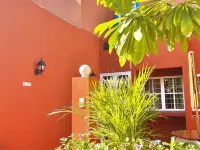Stay at Casa Carnaval walking distance to Playa Moreno Hotels in Pampatar